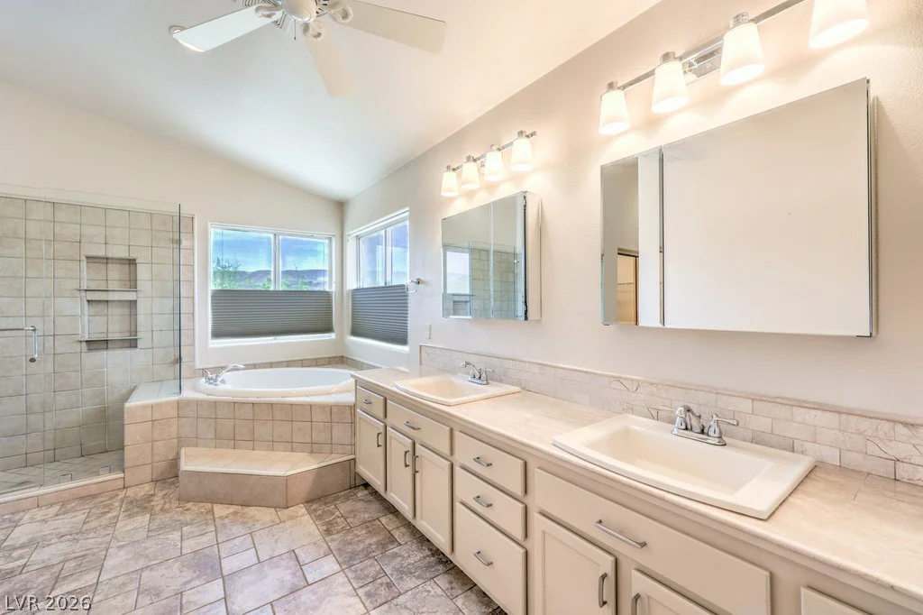 1933 Falcons Lair, Henderson, NV 89012