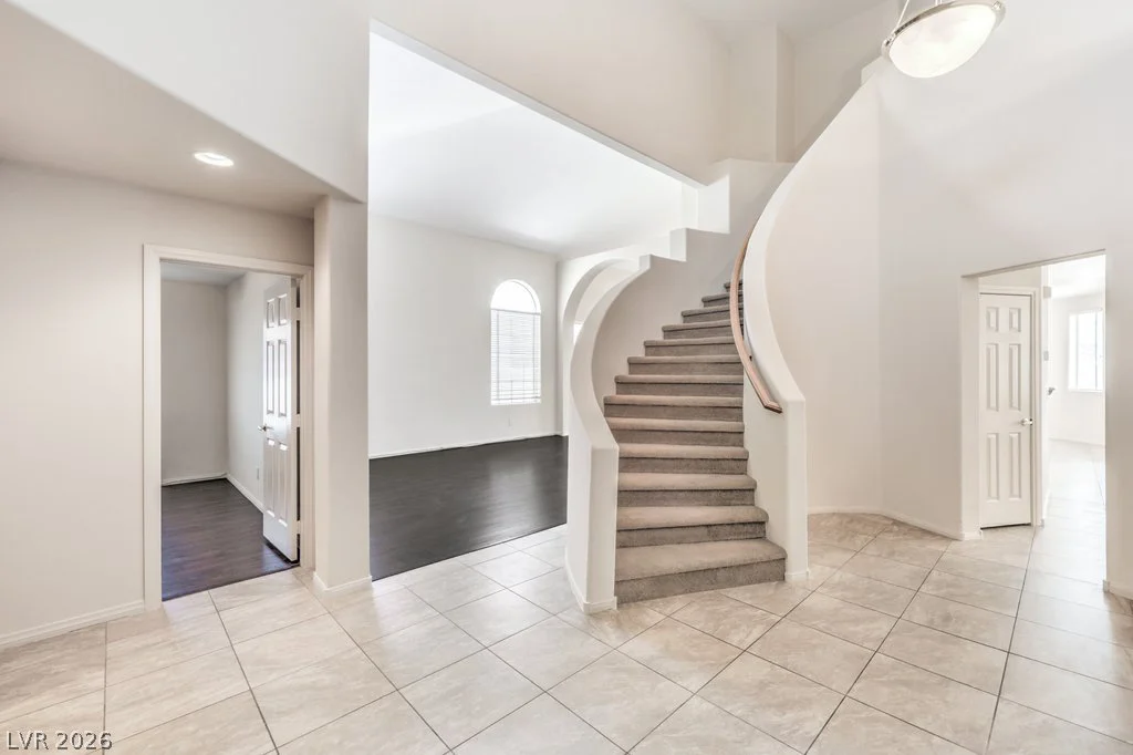 1933 Falcons Lair, Henderson, NV 89012