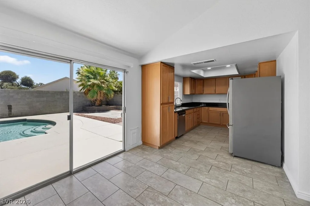4366 Hidden Oak, Las Vegas, NV 89103