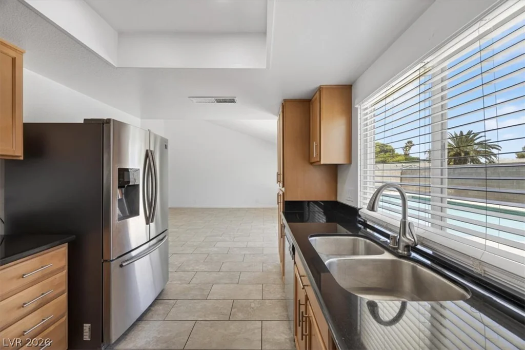4366 Hidden Oak, Las Vegas, NV 89103