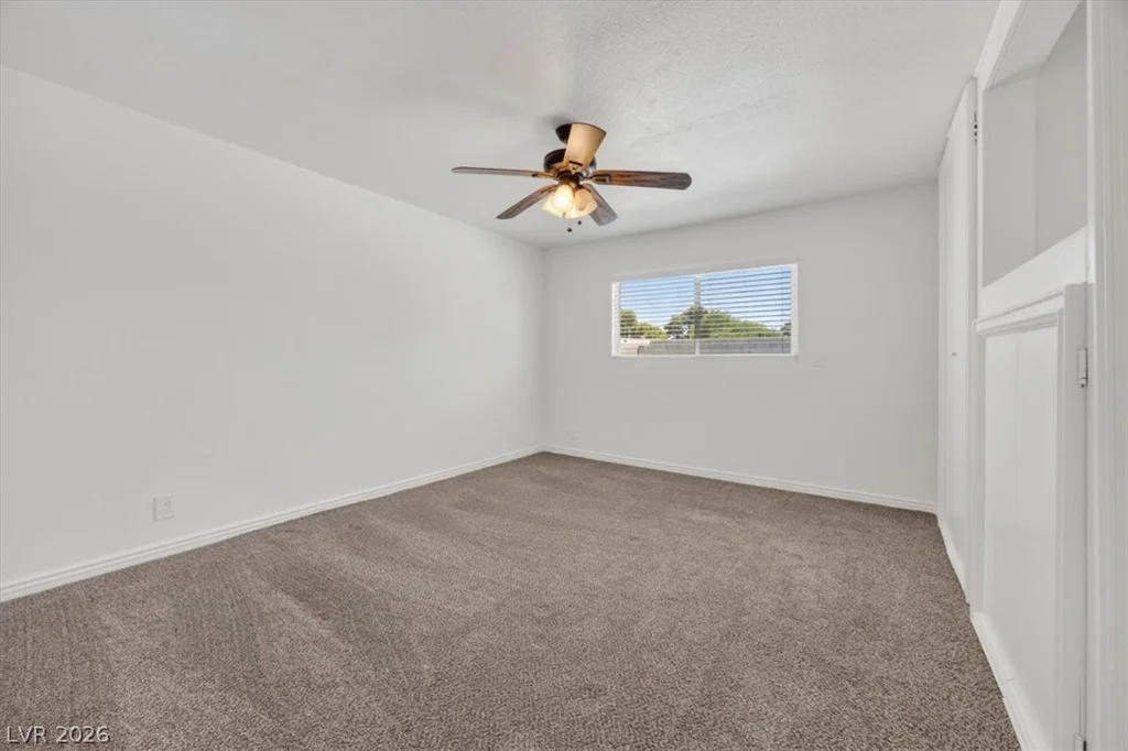 4366 Hidden Oak, Las Vegas, NV 89103