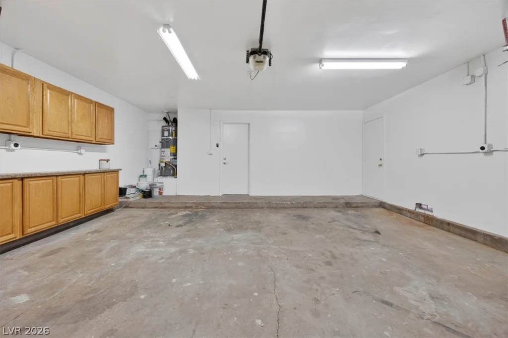 4366 Hidden Oak, Las Vegas, NV 89103