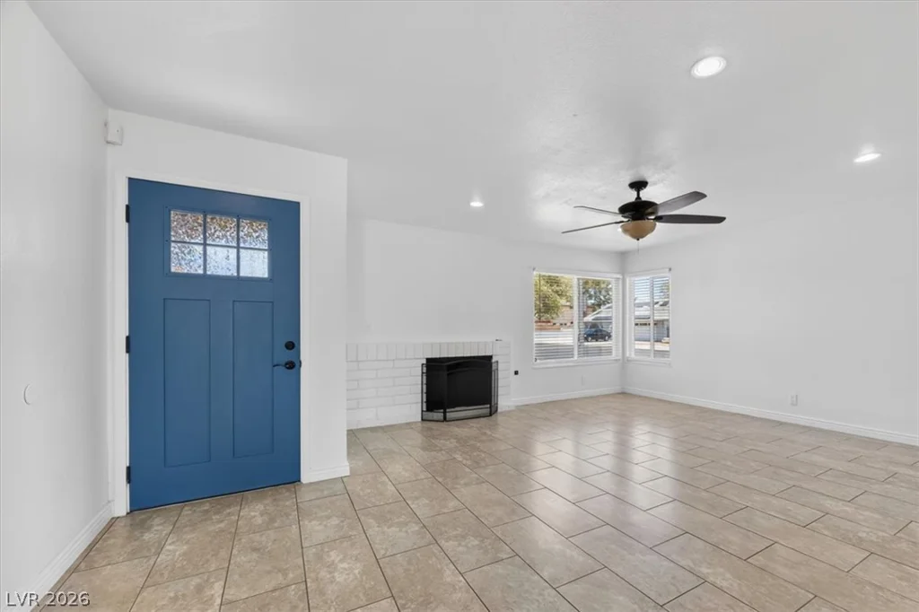 4366 Hidden Oak, Las Vegas, NV 89103