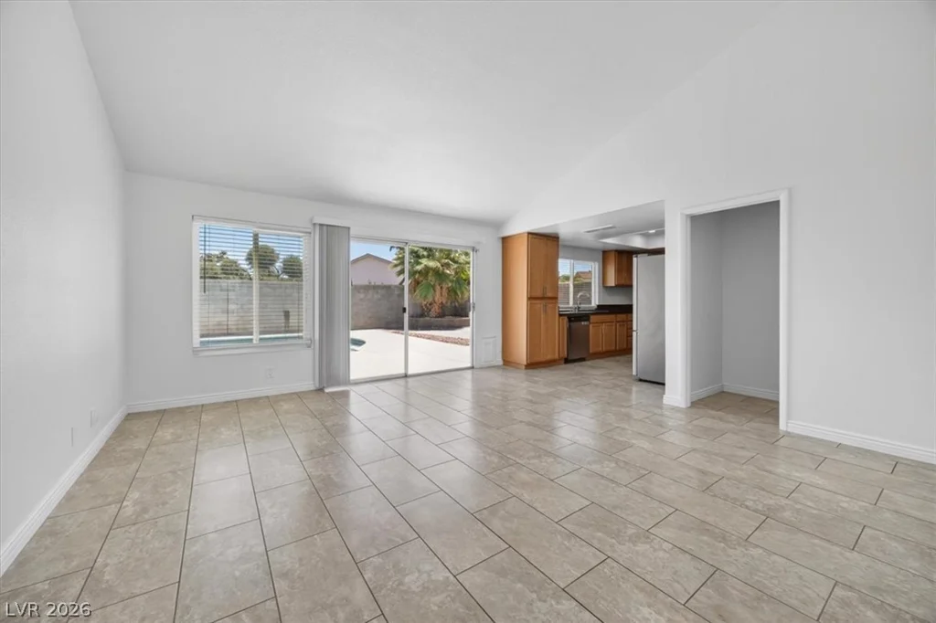 4366 Hidden Oak, Las Vegas, NV 89103