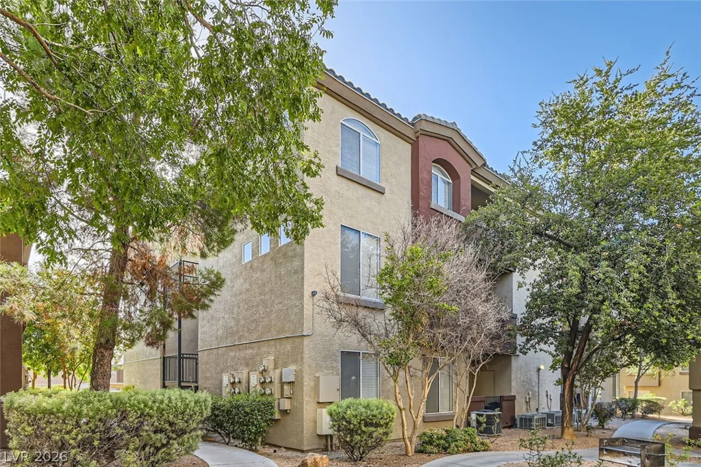 4400 Jones, Las Vegas, NV 89103