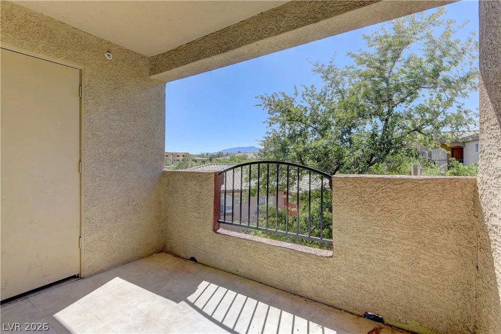 4400 Jones, Las Vegas, NV 89103