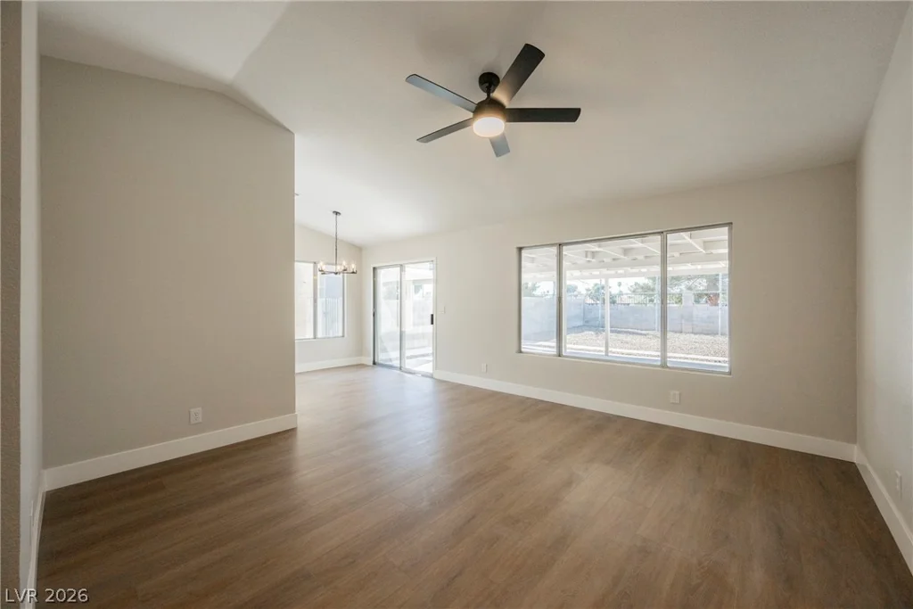 5539 Ballinger, Las Vegas, NV 89142