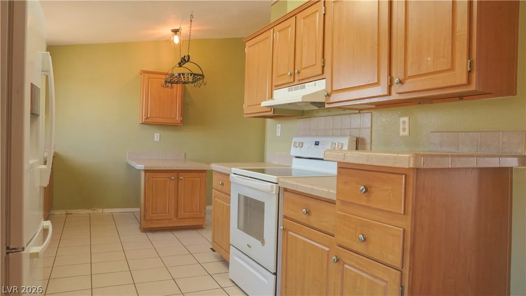 2321 Guinn, Pahrump, NV 89060