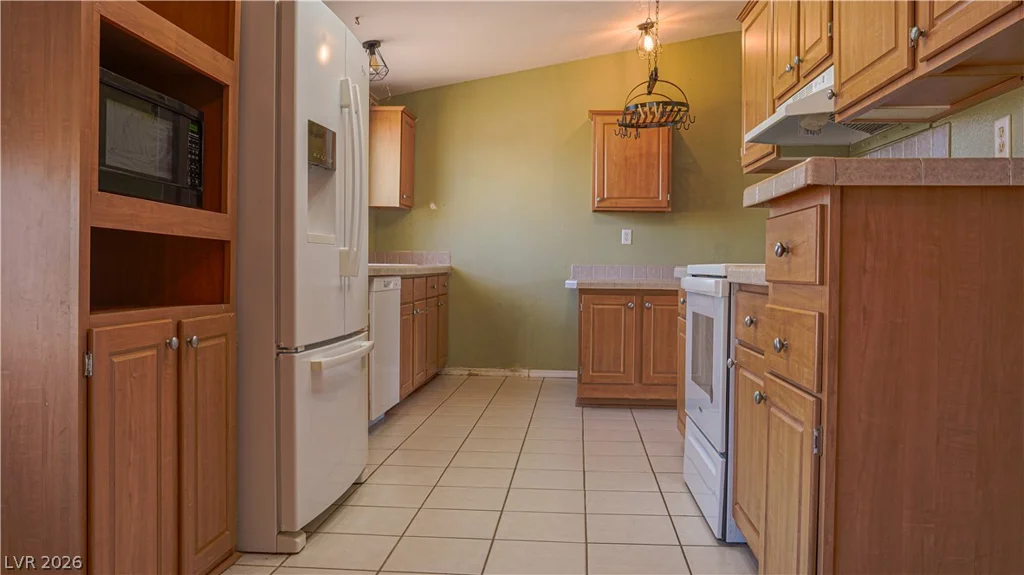 2321 Guinn, Pahrump, NV 89060