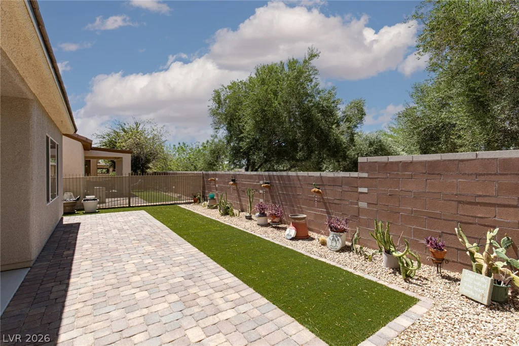 2505 Great Auk, North Las Vegas, NV 89084