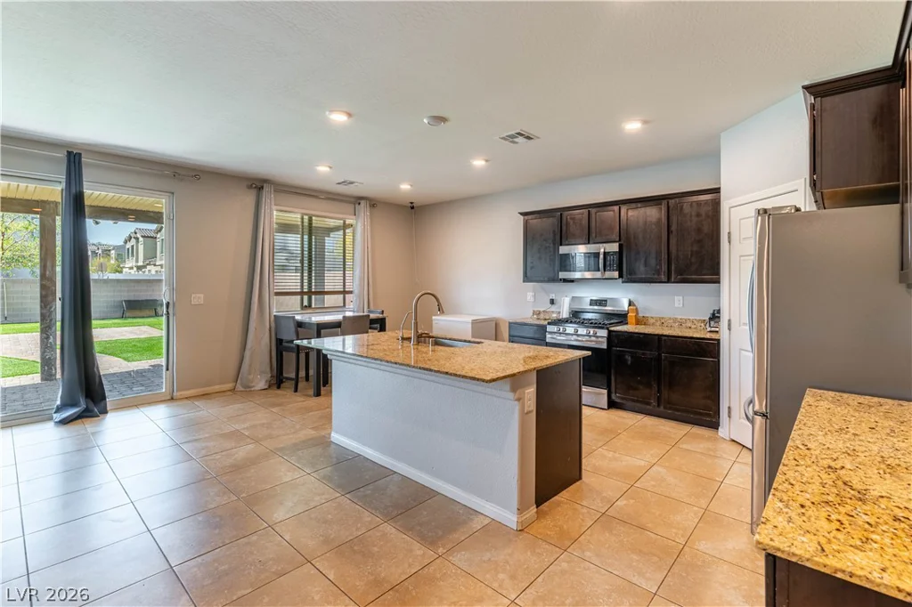 7255 Dazzle Point, North Las Vegas, NV 89084