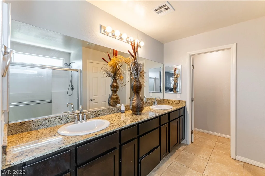 7255 Dazzle Point, North Las Vegas, NV 89084