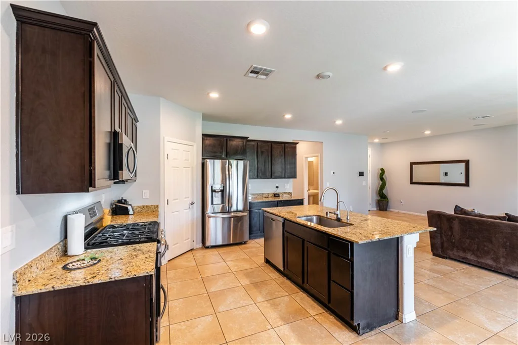 7255 Dazzle Point, North Las Vegas, NV 89084