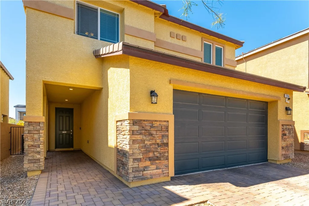 7255 Dazzle Point, North Las Vegas, NV 89084
