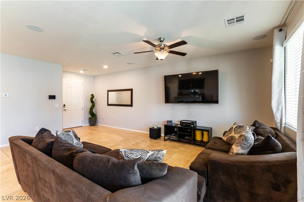 7255 Dazzle Point, North Las Vegas, NV 89084