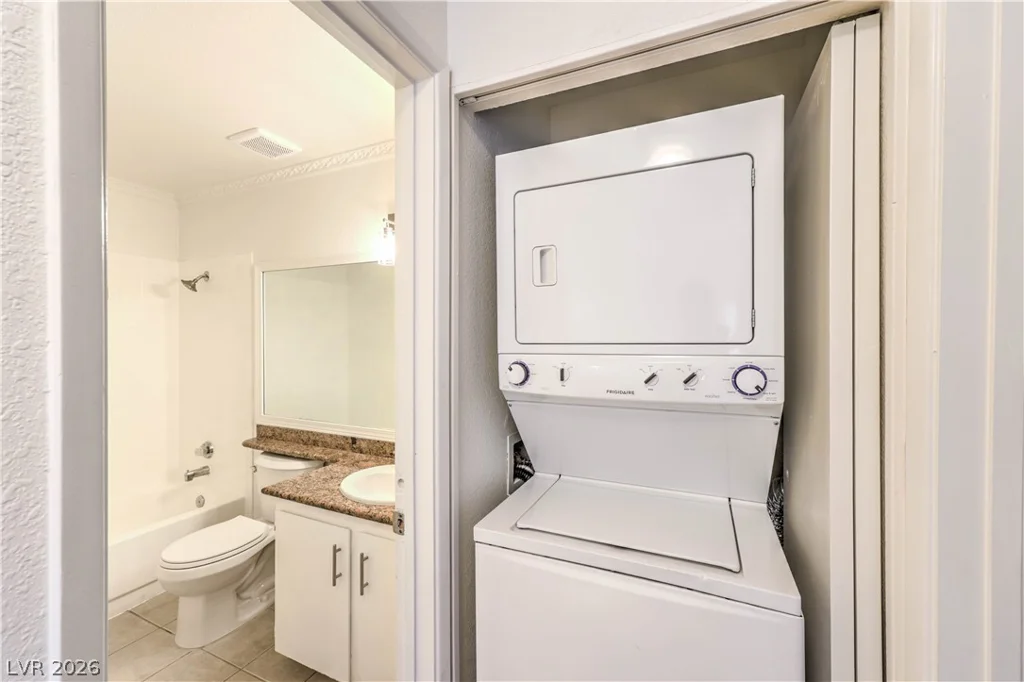 460 Elm, Las Vegas, NV 89169