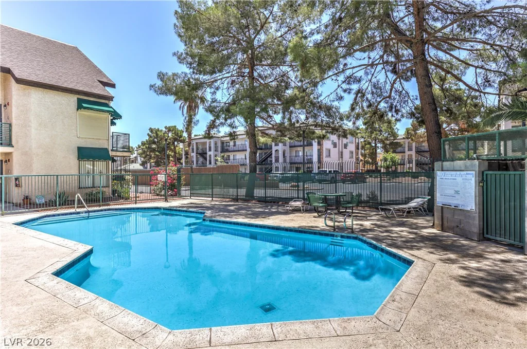 460 Elm, Las Vegas, NV 89169