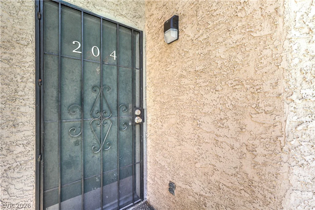 460 Elm, Las Vegas, NV 89169