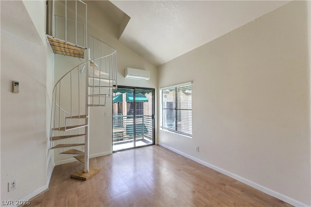 460 Elm, Las Vegas, NV 89169