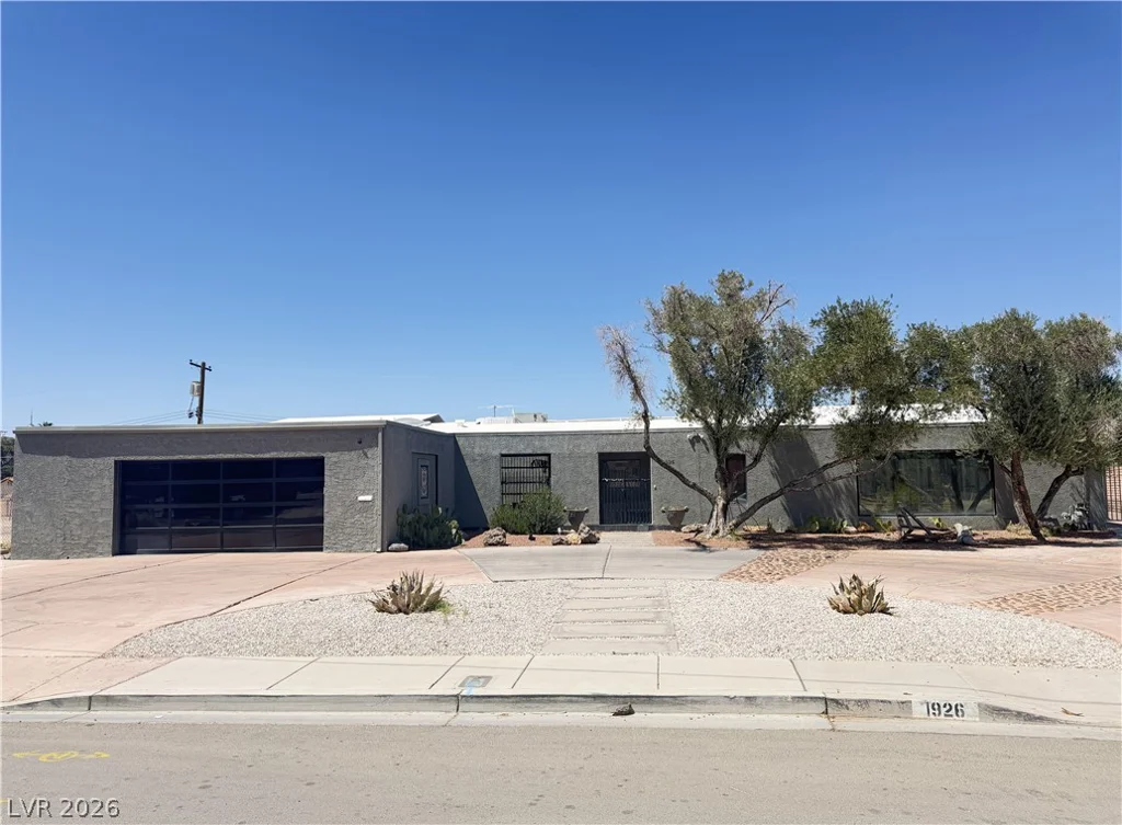 1926 Papago, Las Vegas, NV 89169