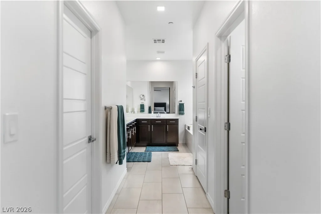 9226 Alden Pointe, Las Vegas, NV 89143