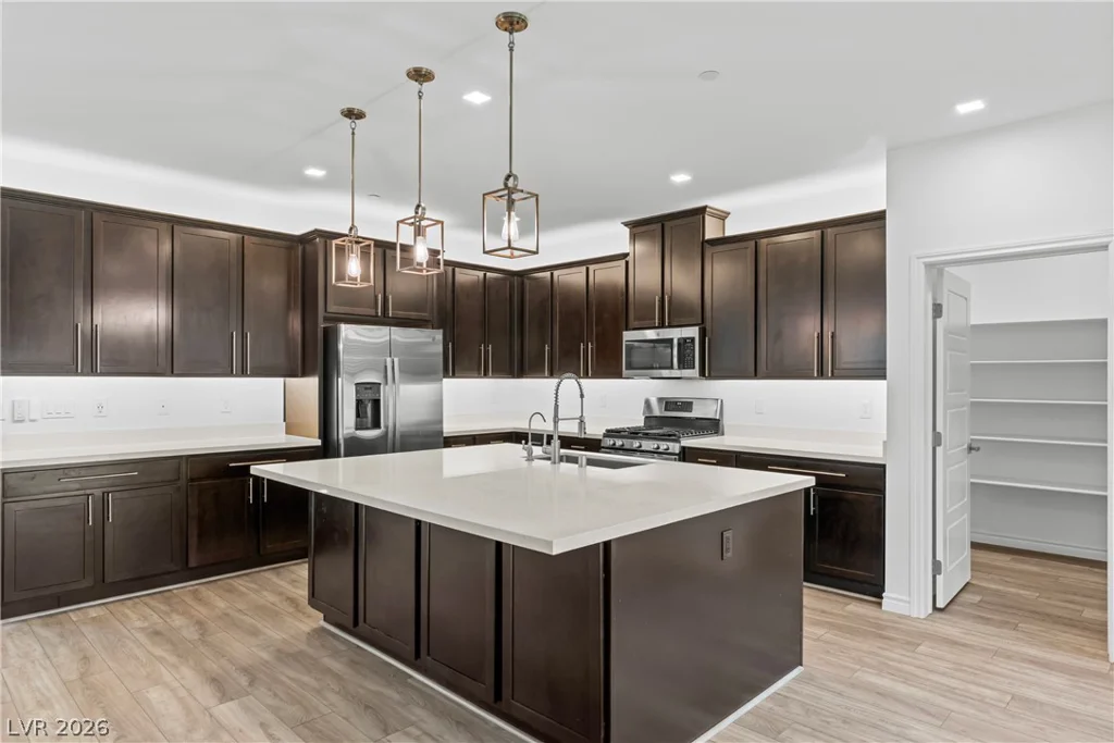 9226 Alden Pointe, Las Vegas, NV 89143