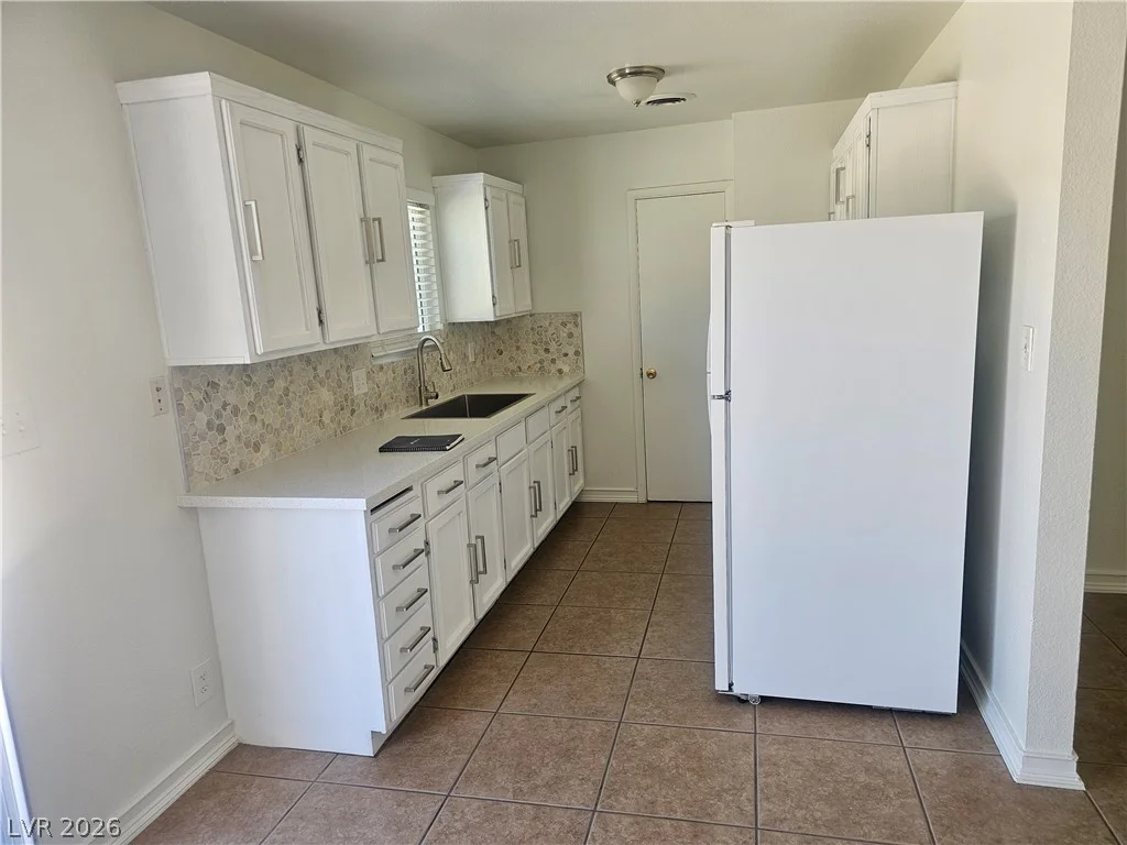 1300 Sandy Cove, Las Vegas, NV 89110