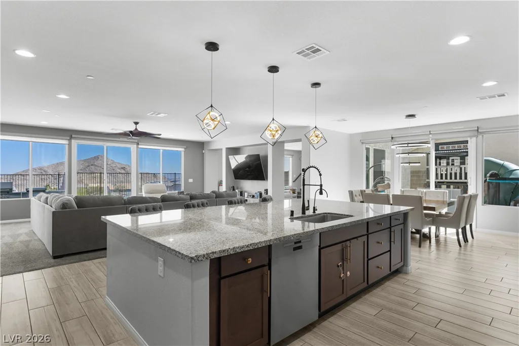 4504 Amazing View, Las Vegas, NV 89129