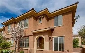 10221 Delray Beach, Las Vegas, NV 89129