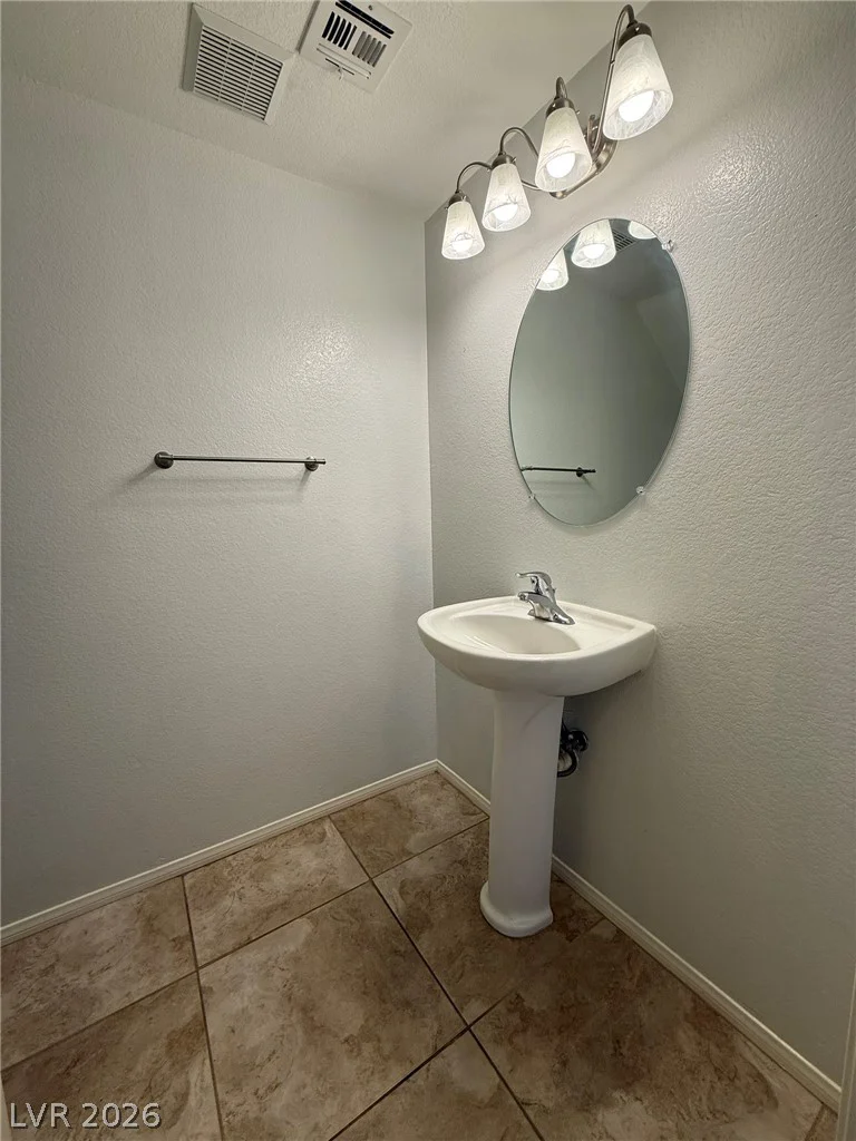 10221 Delray Beach, Las Vegas, NV 89129