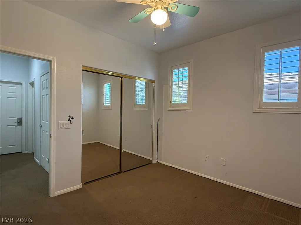 10221 Delray Beach, Las Vegas, NV 89129