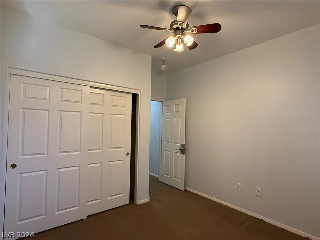 10221 Delray Beach, Las Vegas, NV 89129