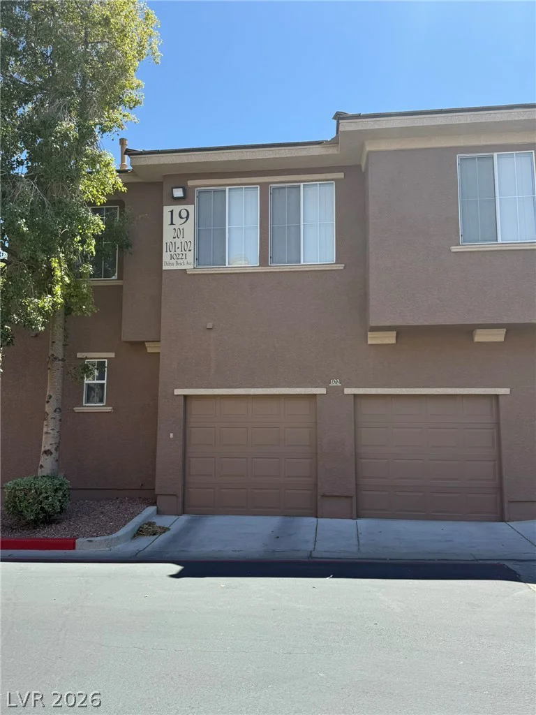 10221 Delray Beach, Las Vegas, NV 89129