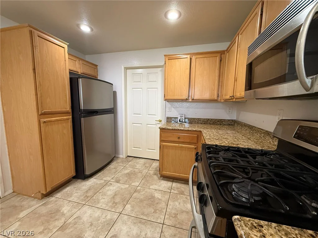 10221 Delray Beach, Las Vegas, NV 89129