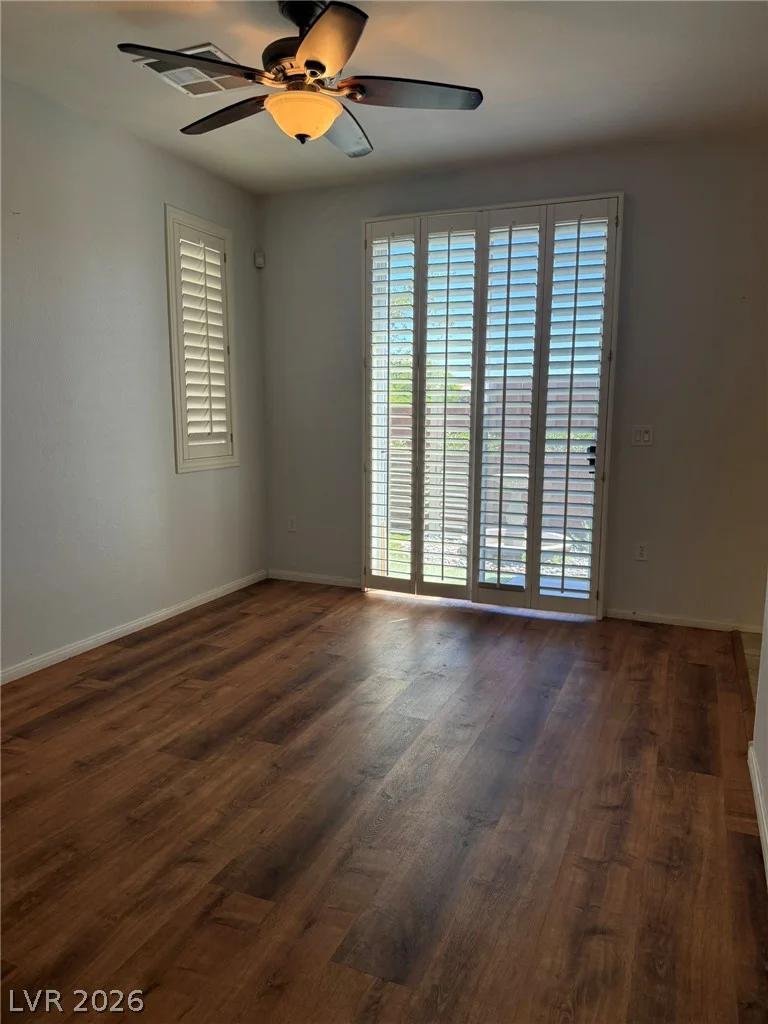 10221 Delray Beach, Las Vegas, NV 89129
