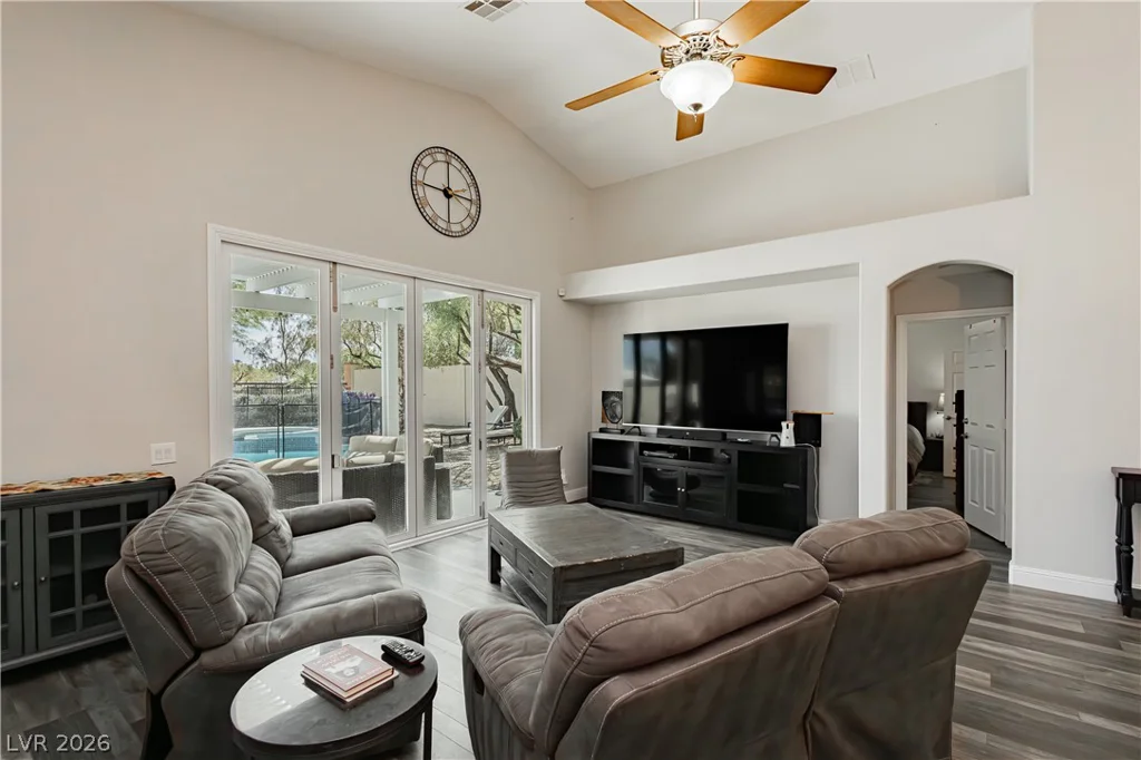 1729 Honey Tree, Las Vegas, NV 89144