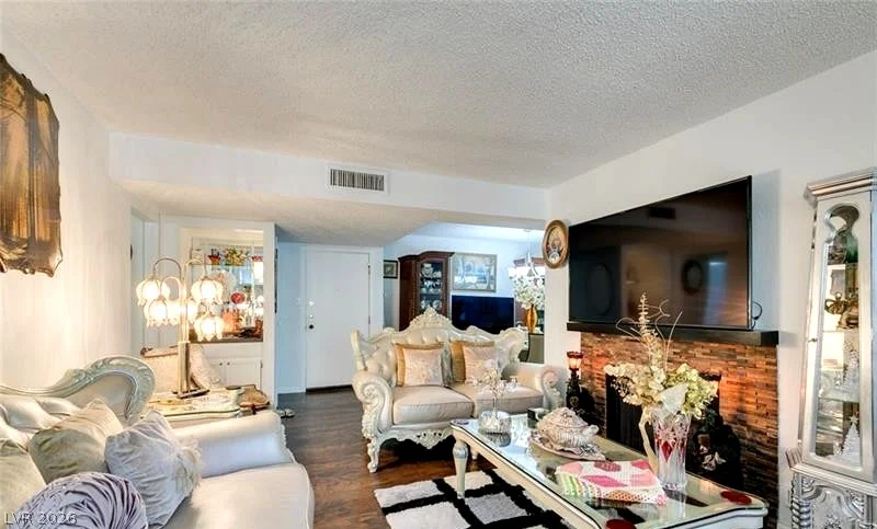 730 Royal Crest, Las Vegas, NV 89169