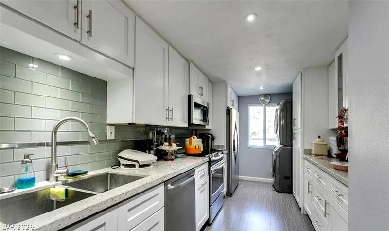 730 Royal Crest, Las Vegas, NV 89169