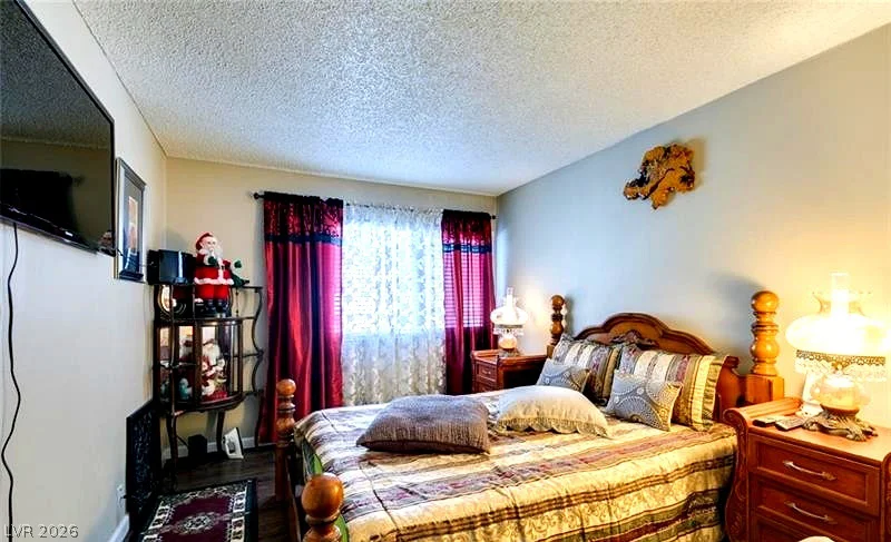 730 Royal Crest, Las Vegas, NV 89169