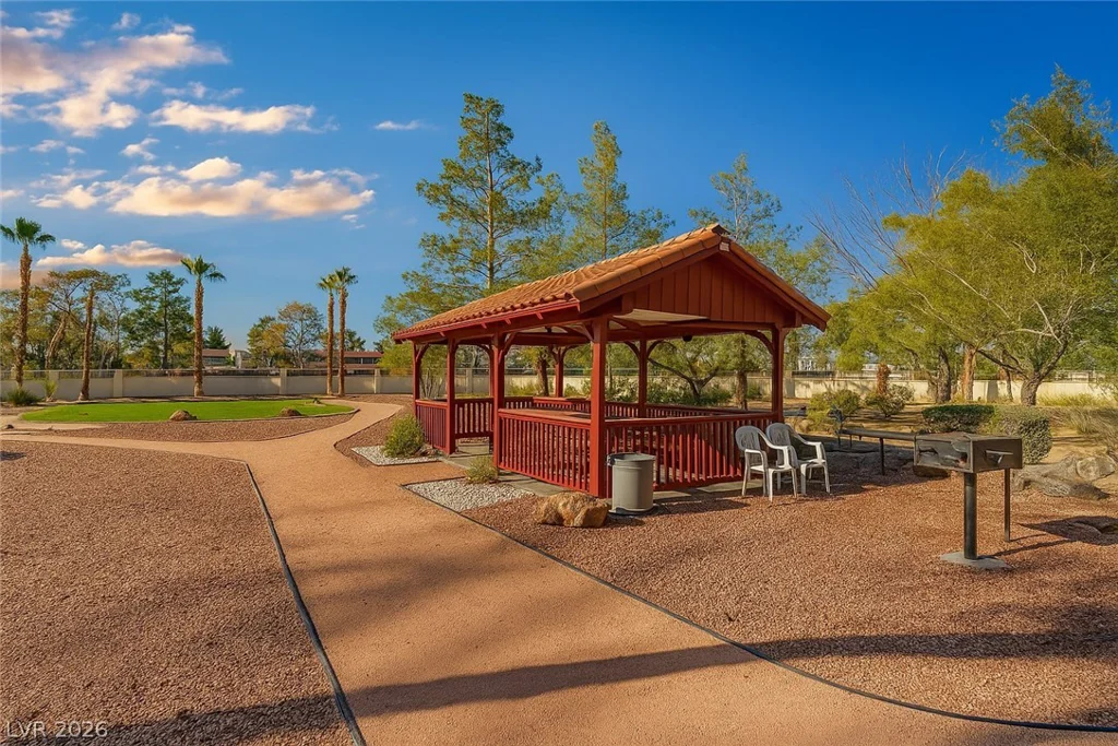 730 Royal Crest, Las Vegas, NV 89169