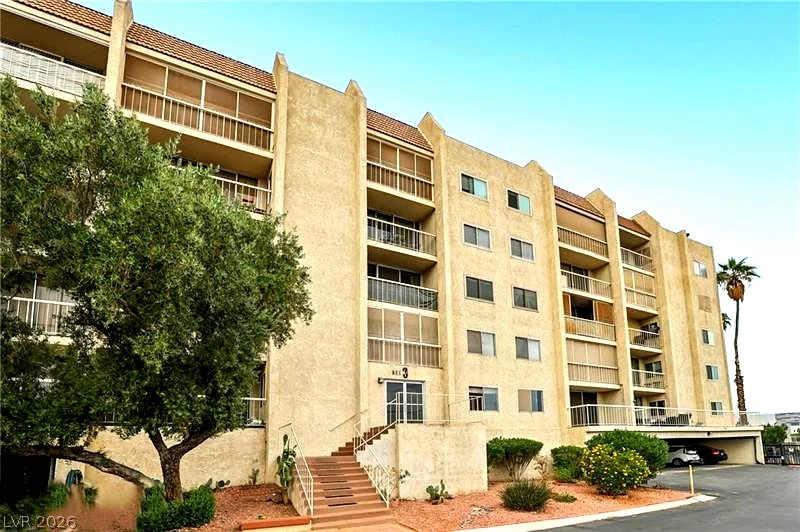 730 Royal Crest, Las Vegas, NV 89169