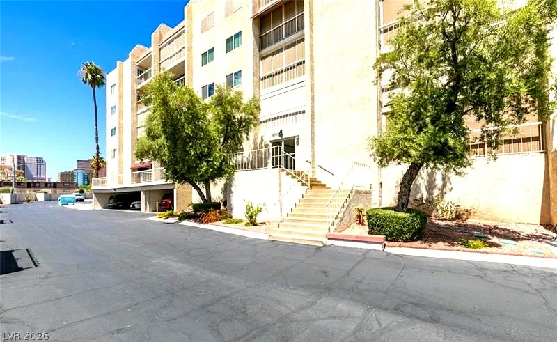 730 Royal Crest, Las Vegas, NV 89169