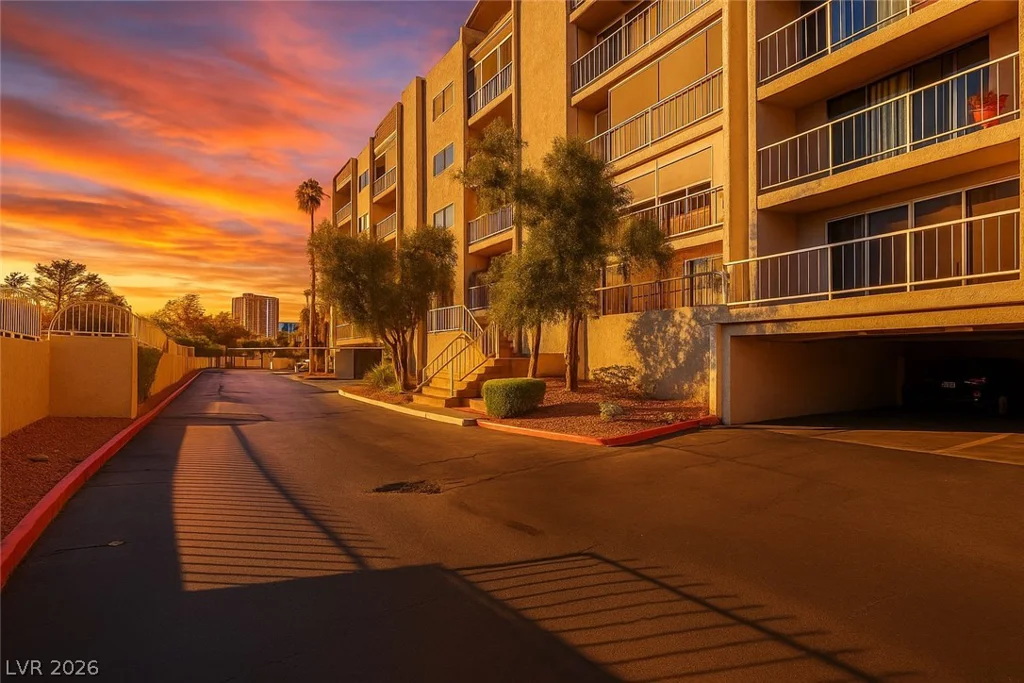 730 Royal Crest, Las Vegas, NV 89169