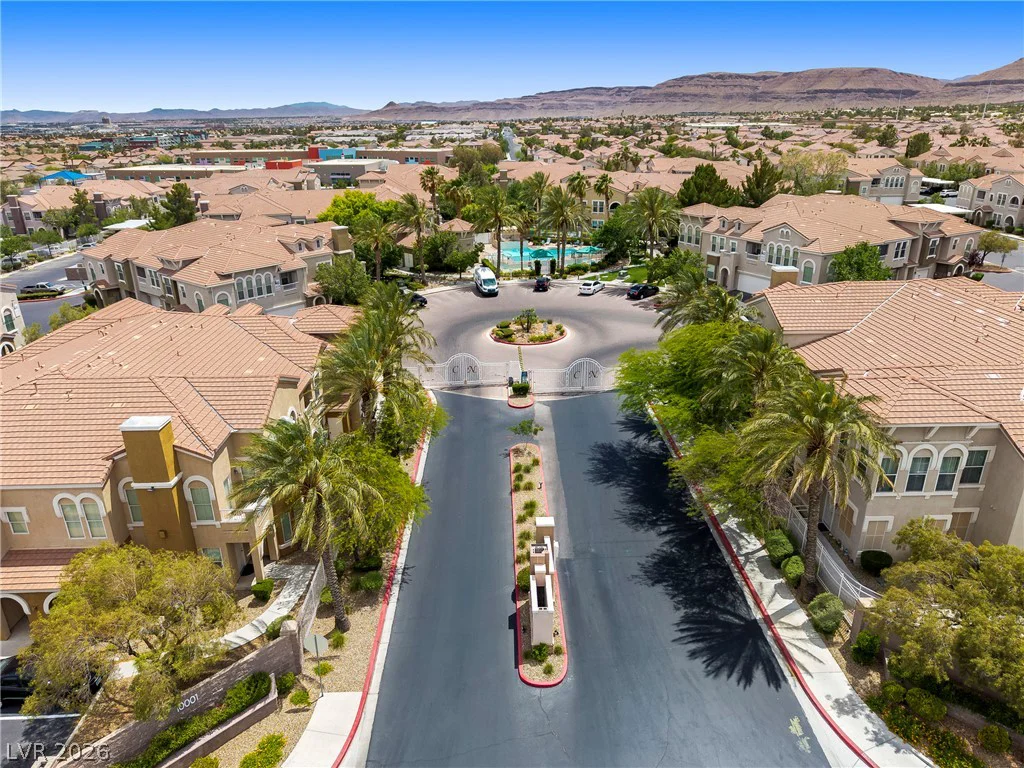 10001 Peace, Las Vegas, NV 89147
