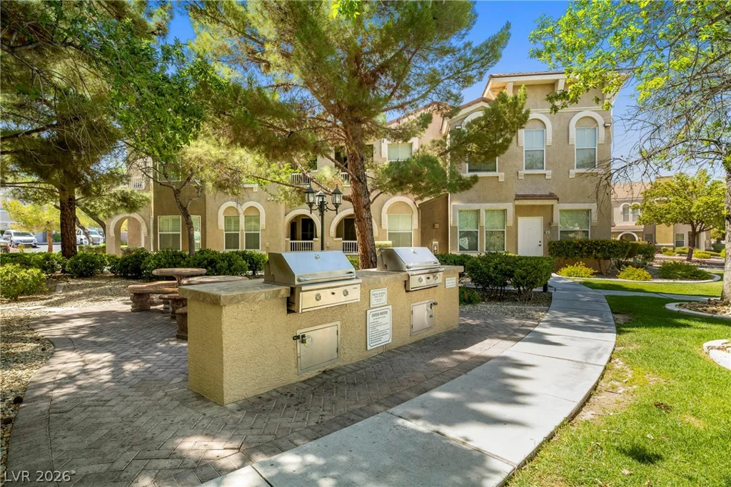 10001 Peace, Las Vegas, NV 89147