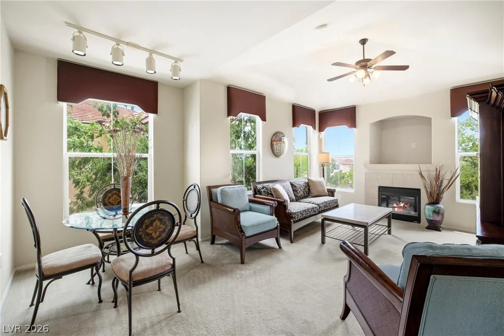 10001 Peace, Las Vegas, NV 89147