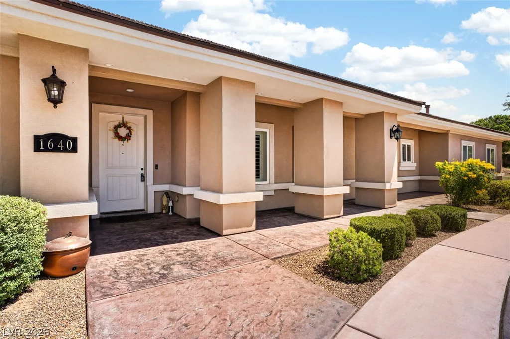 1640 Rocking Horse, Henderson, NV 89002