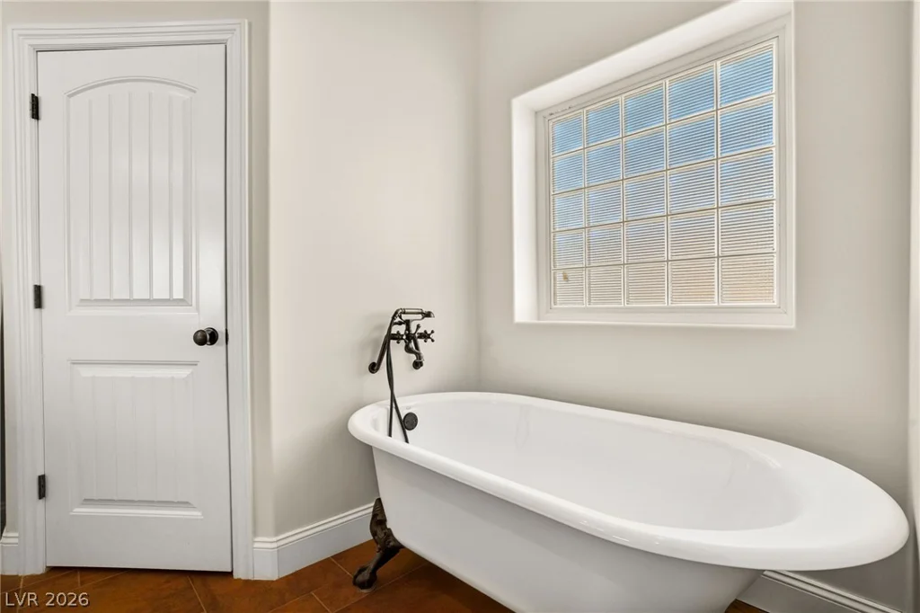 1640 Rocking Horse, Henderson, NV 89002