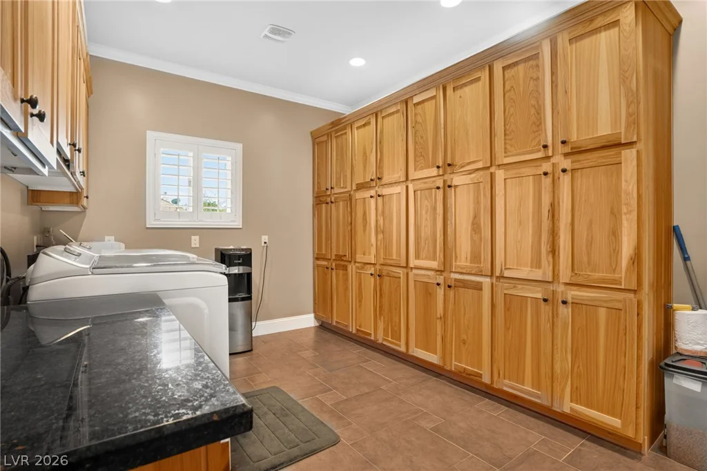 1640 Rocking Horse, Henderson, NV 89002