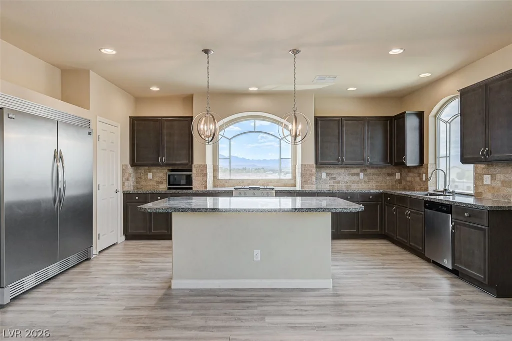 706 Eros, Las Vegas, NV 89183